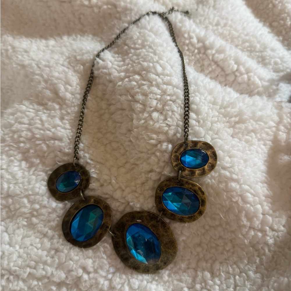 Vintage Elegant Blue Stone Necklace